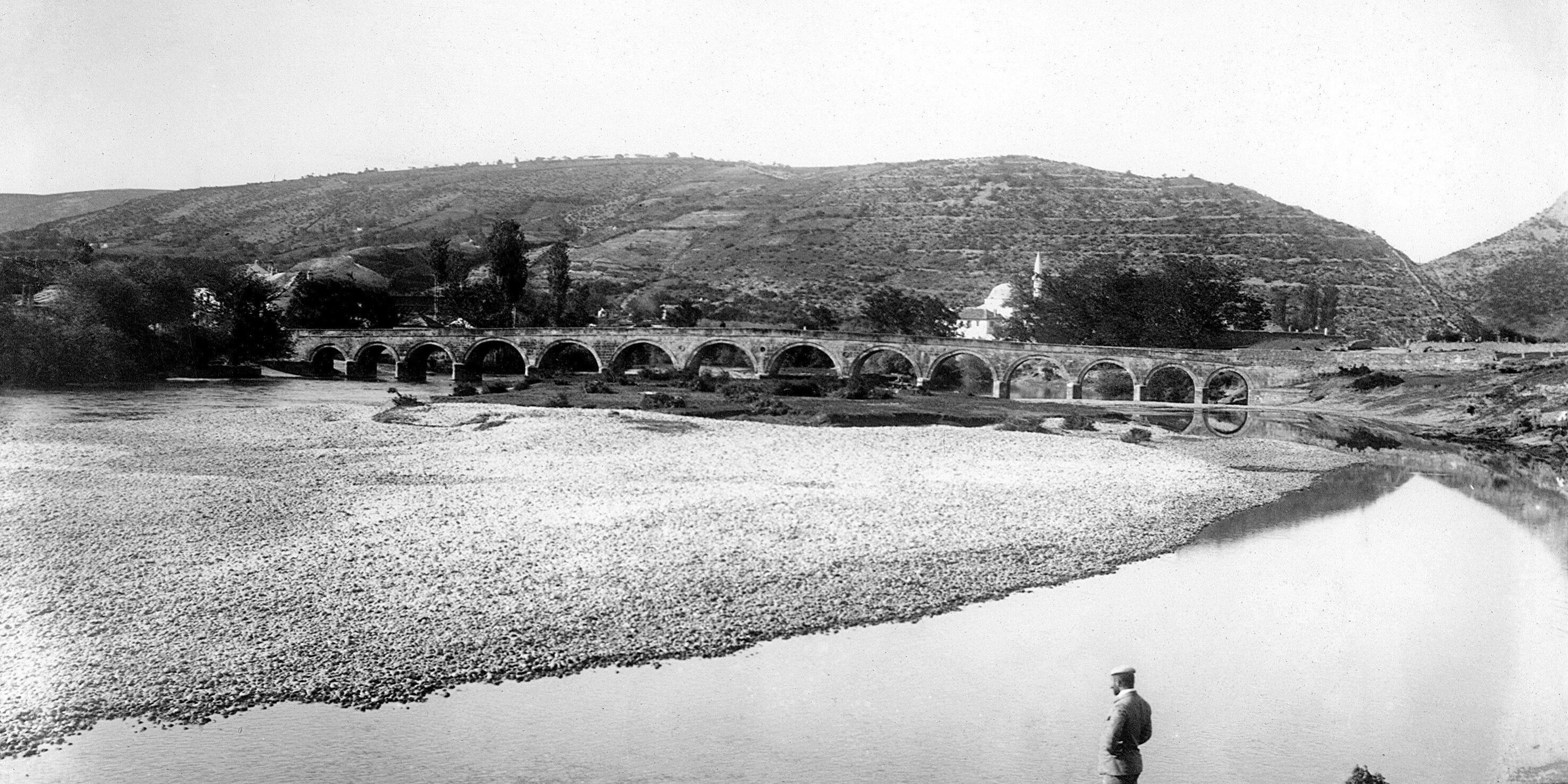 Buna_kameni_most_1896.jpg